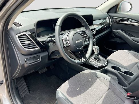 Used 2026 Kia Seltos S AWD/4WD image 9