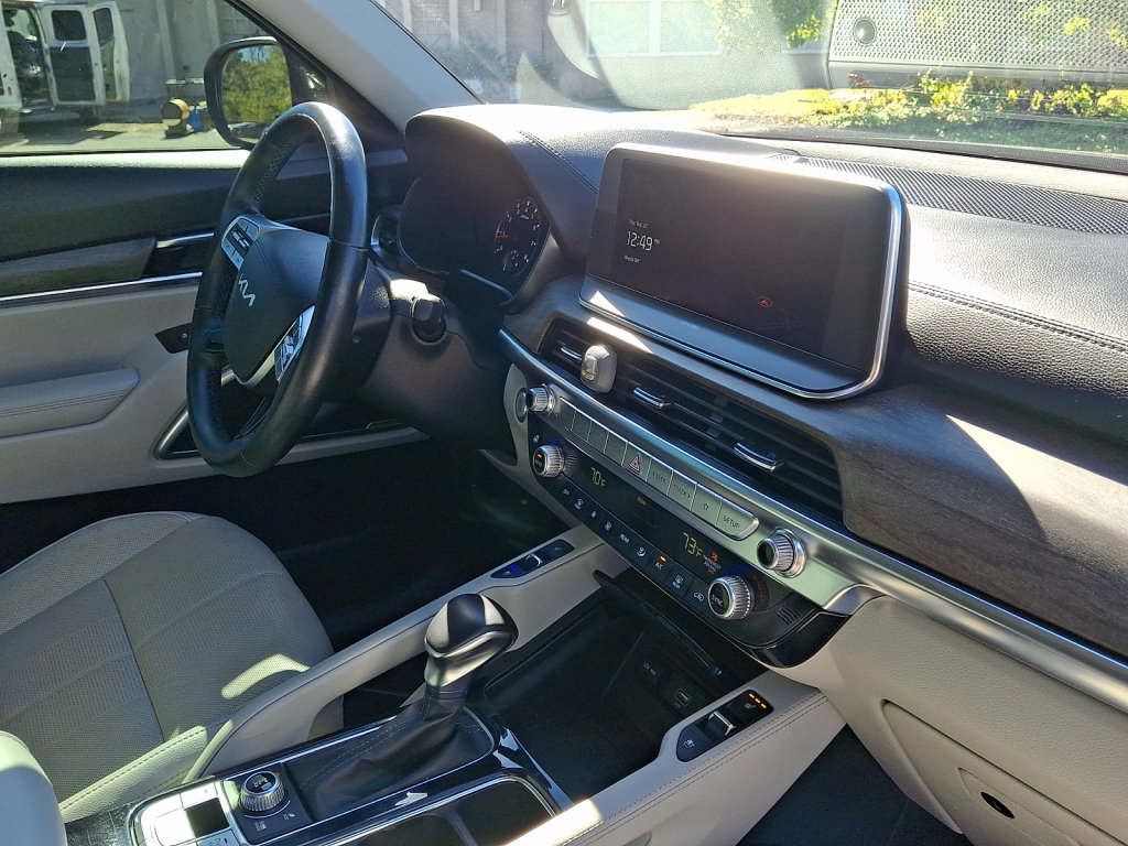 Used 2022 Kia Telluride EX w/ EX Premium Package AWD/4WD image 14