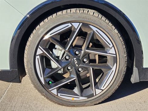 New 2025 Kia K4 GT-Line w/ GT-Line Sunroof Package image 8