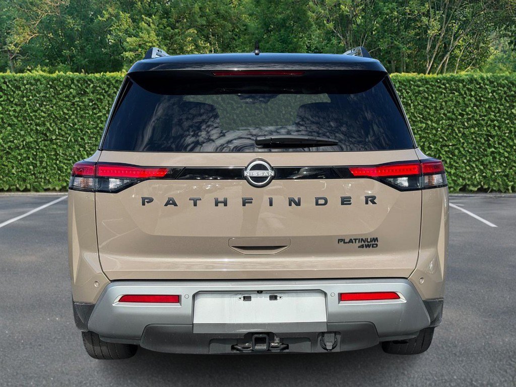 Used 2024 Nissan Pathfinder Platinum w/ Lighting Package (N93) AWD/4WD image 5