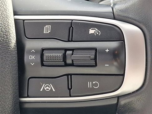 Used 2023 Kia Sportage EX image 23