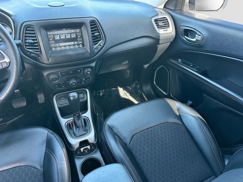 Used 2018 Jeep Compass Latitude w/ Popular Equipment Group image 22