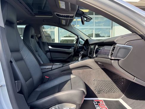 Used 2015 Porsche Panamera S RWD image 36