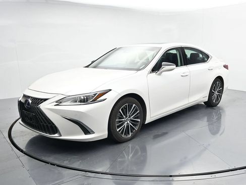 Used 2022 Lexus ES 300h w/ Premium Package FWD image 4