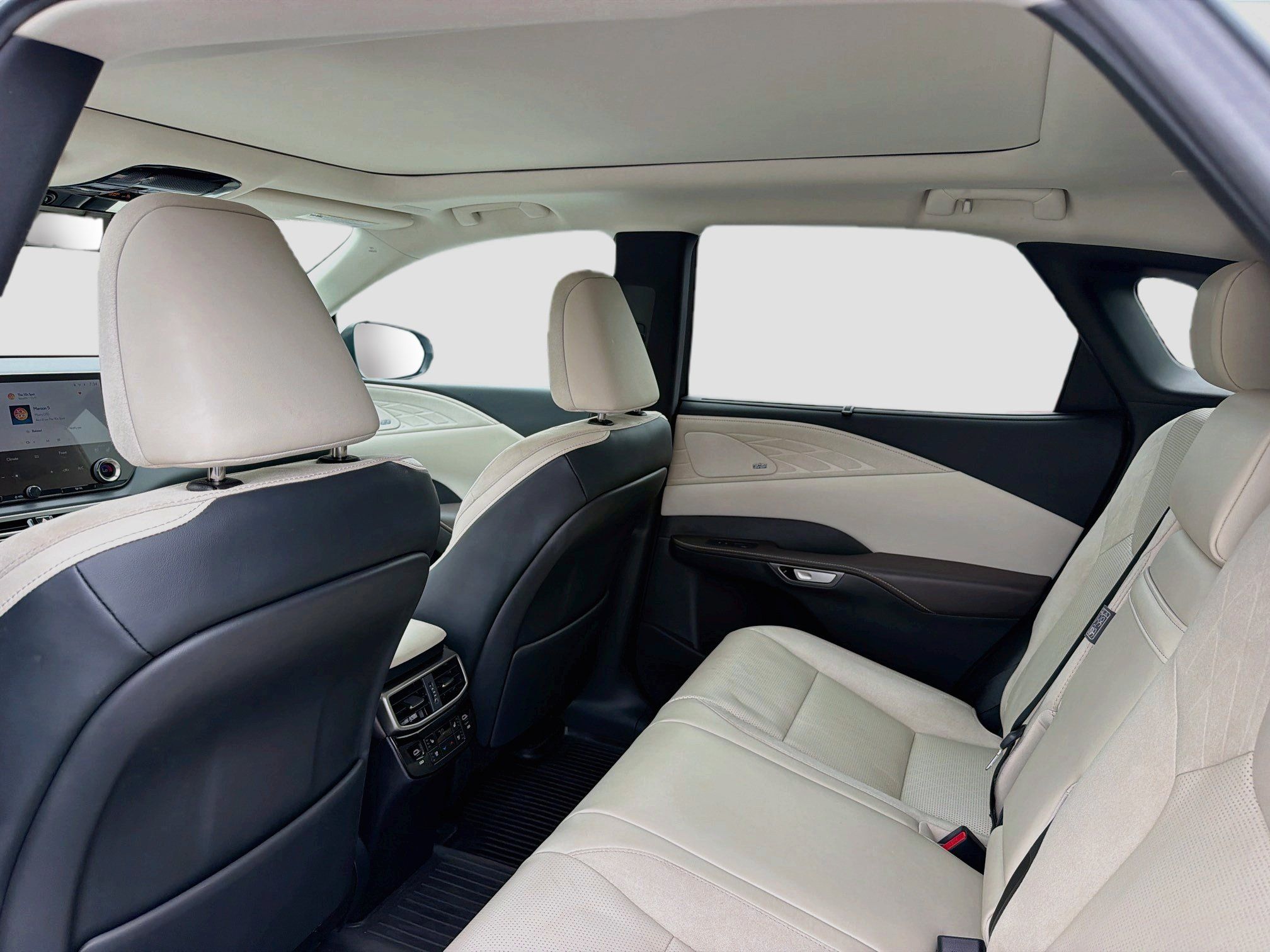 Certified 2024 Lexus RX 350 AWD w/ Convenience Package image 12