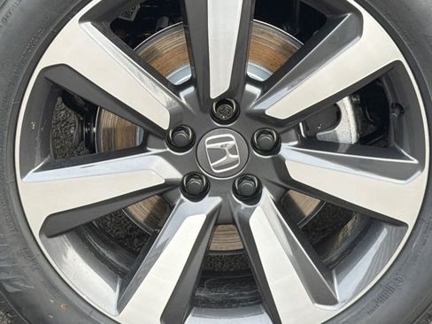 New 2025 Honda Pilot Touring image 5