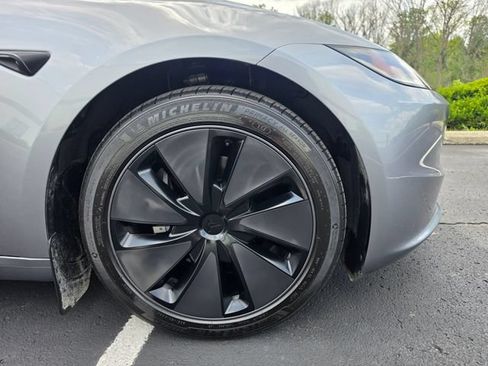 Used 2025 Tesla Model 3 Long Range AWD/4WD image 5