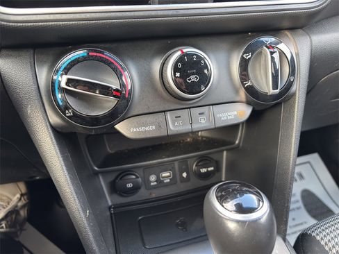 Used 2020 Hyundai Kona SEL Plus image 21
