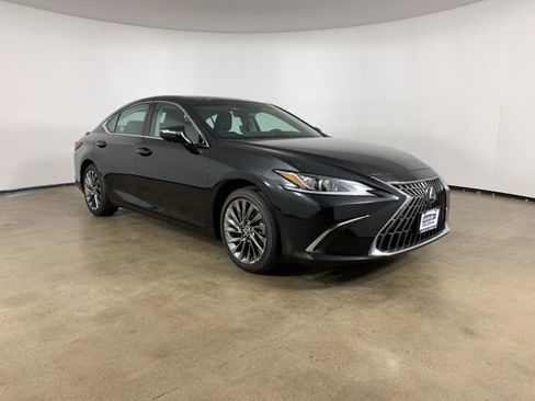 Used 2025 Lexus ES 300h w/ Luxury Package image 5