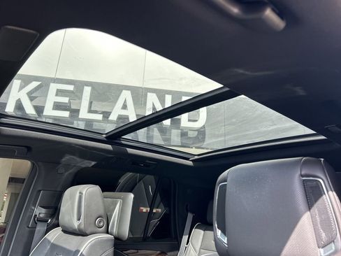 Certified 2023 Cadillac Escalade Premium Luxury image 23