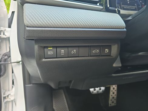 Used 2026 Toyota Camry SE FWD image 25
