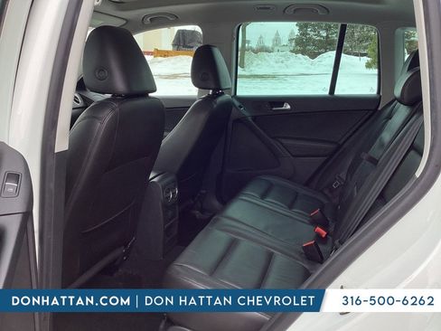 Used 2017 Volkswagen Tiguan Sport image 3