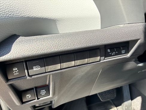 New 2026 Toyota Sienna XLE image 41