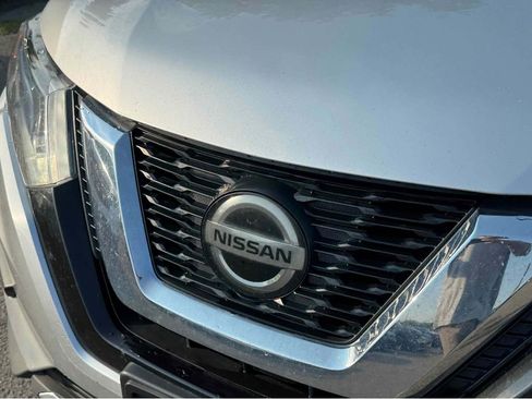 Used 2020 Nissan Rogue S w/ Special Edition Package image 10