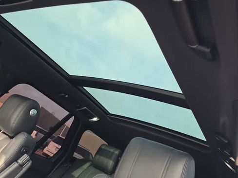 Used 2017 Land Rover Range Rover Supercharged AWD/4WD image 8