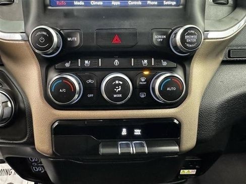 Used 2019 RAM 1500 Laramie AWD/4WD image 25
