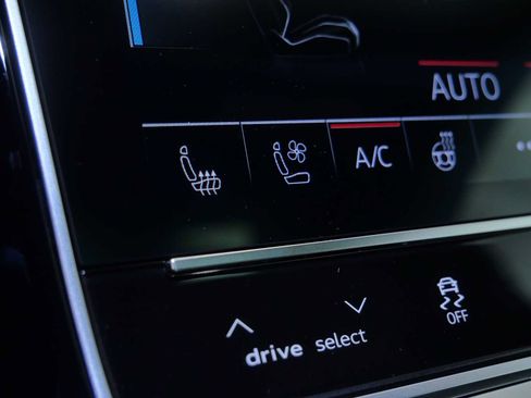 Used 2025 Audi RS Q8 performance AWD/4WD image 28