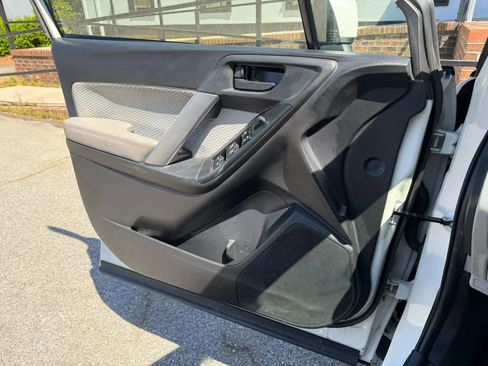 Used 2018 Subaru Forester 2.5i Premium AWD/4WD image 27
