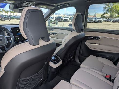New 2026 Volvo XC90 B5 Core image 12