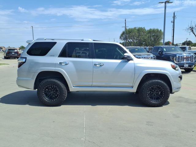 Used 2022 Toyota 4Runner Limited AWD/4WD image 2
