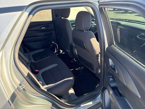 Used 2023 Chevrolet TrailBlazer LT w/ Convenience Package AWD/4WD image 33