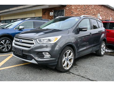 Used 2019 Ford Escape Titanium image 4