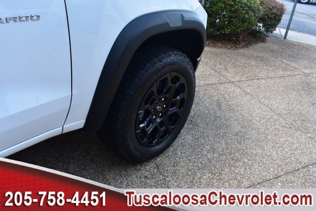 Used 2026 Chevrolet Colorado Trail Boss AWD/4WD image 14