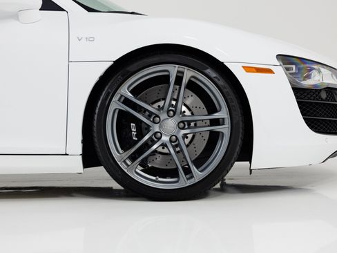 Used 2012 Audi R8 V10 AWD/4WD image 12