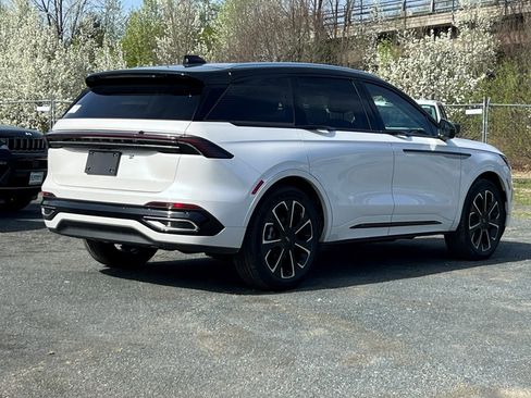 New 2026 Lincoln Nautilus Reserve AWD/4WD image 4
