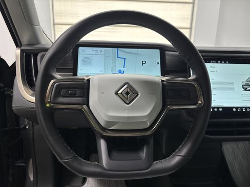 Used 2025 Rivian R1S Adventure Dual AWD/4WD image 28