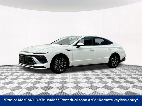 New 2025 Hyundai Sonata SEL image 2