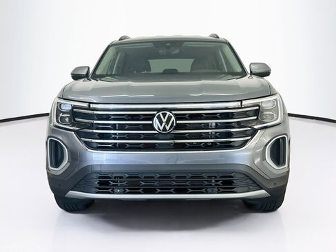 Used 2025 Volkswagen Atlas SE AWD/4WD image 2