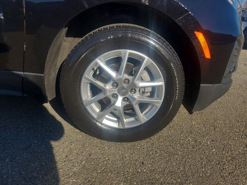 Used 2022 Chevrolet Equinox LS image 13