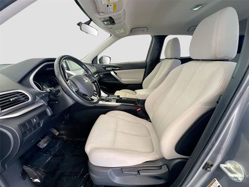 Used 2019 Mitsubishi Eclipse Cross SE AWD/4WD image 5