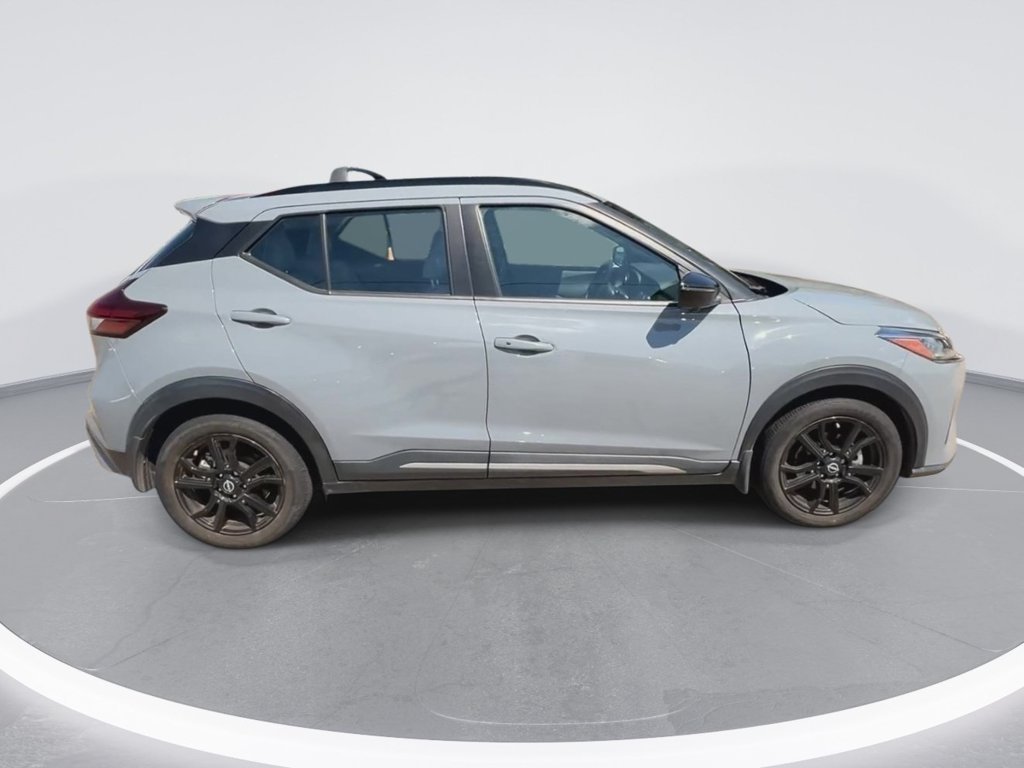 Used 2024 Nissan Kicks SR w/ SR Premium Package FWD image 9