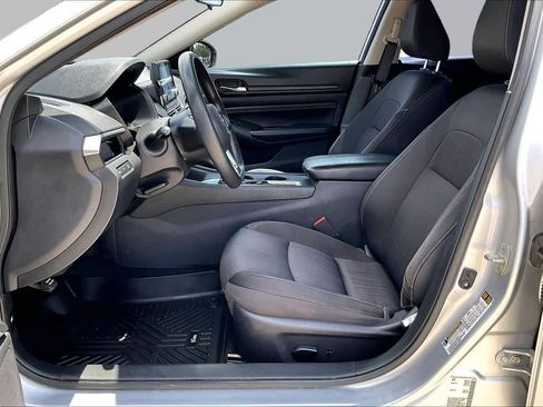 Used 2020 Nissan Altima 2.5 S FWD image 8