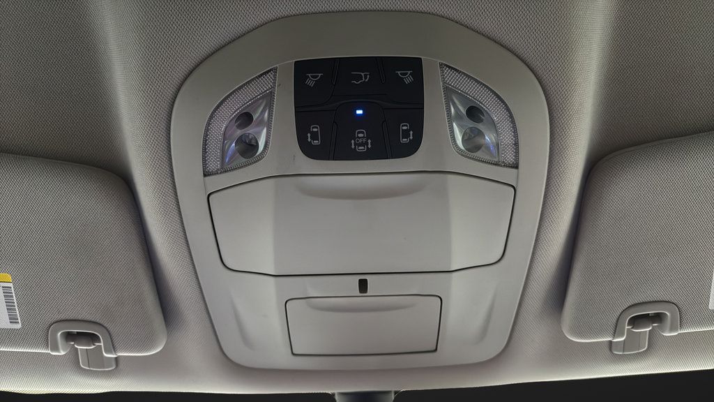 Used 2024 Chrysler Pacifica Touring-L FWD image 32