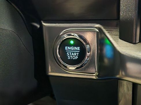 Used 2023 Ford F150 Lariat w/ Equipment Group 502A High image 41