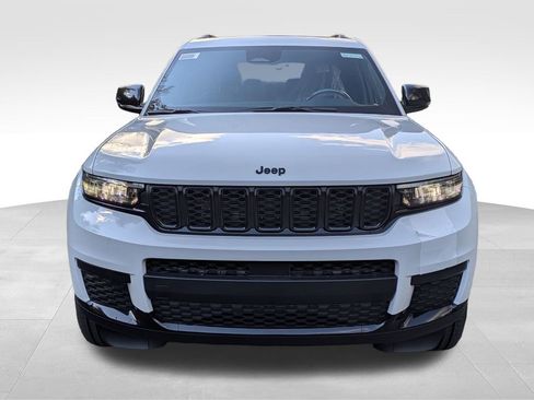 New 2025 Jeep Grand Cherokee L Altitude AWD/4WD image 8