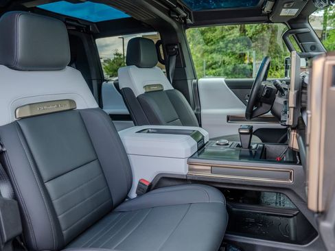 Used 2025 GMC Hummer EV 3X w/ LPO, Illumination Package AWD/4WD image 22