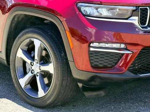Certified 2023 Jeep Grand Cherokee Limited AWD/4WD image 10