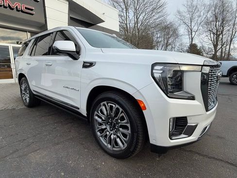 Used 2024 GMC Yukon Denali Ultimate image 7