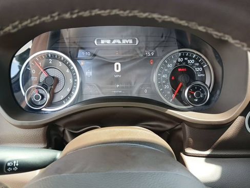 Used 2025 RAM 1500 Laramie AWD/4WD image 47