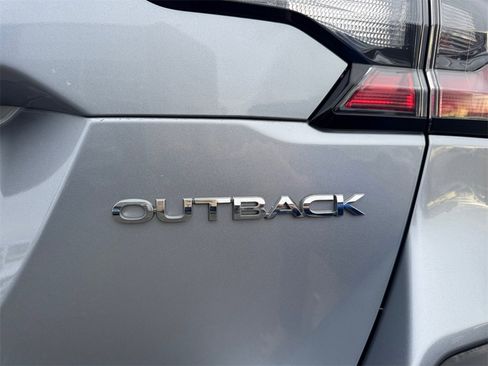 Used 2020 Subaru Outback Limited image 9