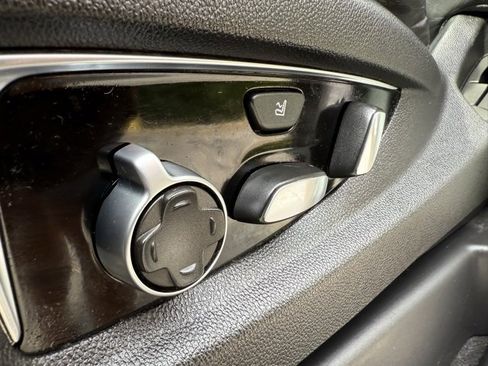 Used 2017 Cadillac Escalade ESV Platinum image 14