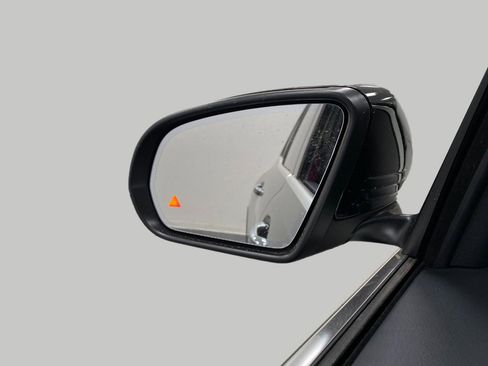 Certified 2025 Mercedes-Benz GLB 250 4MATIC image 19