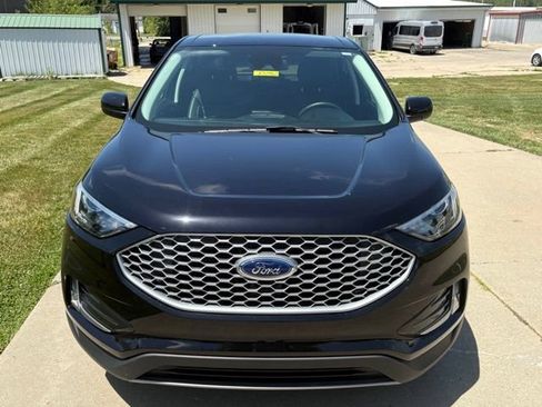 Certified 2024 Ford Edge SEL w/ Convenience Package AWD/4WD image 2