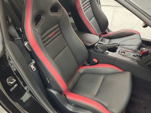 Used 2014 Nissan GT-R Black Edition AWD/4WD image 31