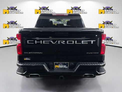 Used 2019 Chevrolet Silverado 1500 Custom Trail Boss w/ Custom Convenience Package AWD/4WD image 6
