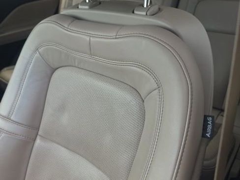 Used 2020 Lincoln Aviator Grand Touring w/ Elements Package Plus AWD/4WD image 8